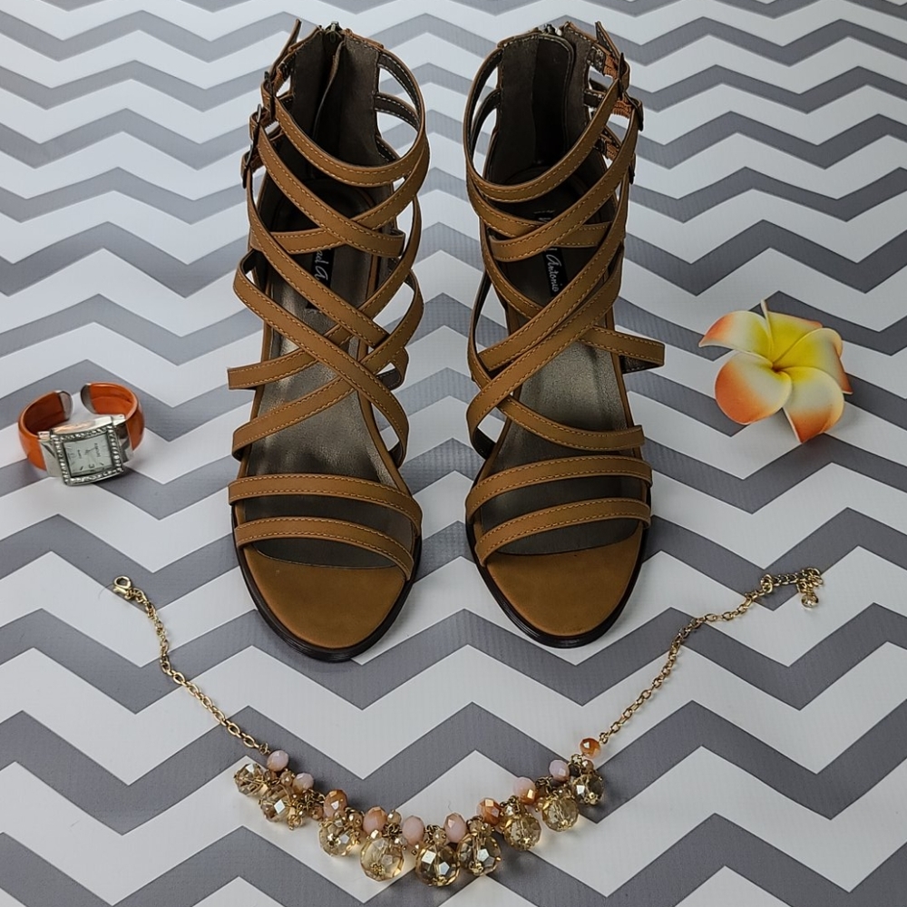 NWT womens high heels